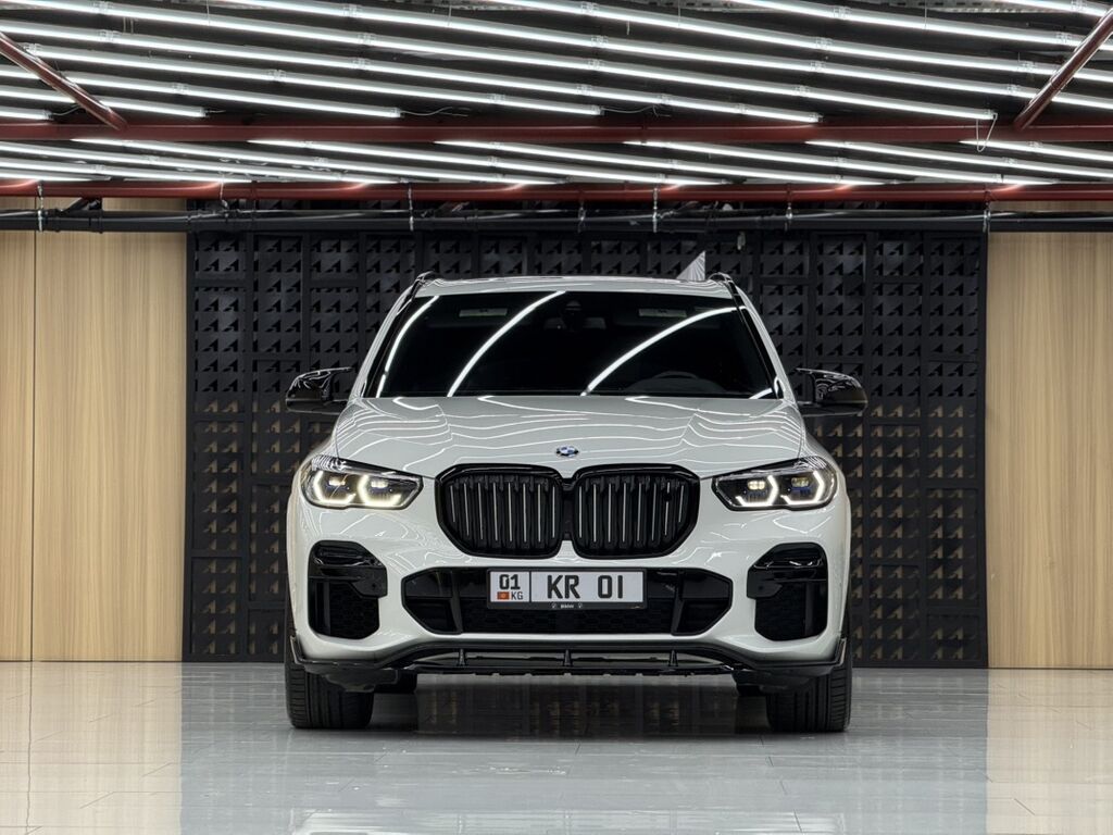 BMW X5: 2022 г., Бензин, Внедорожник: фото 1