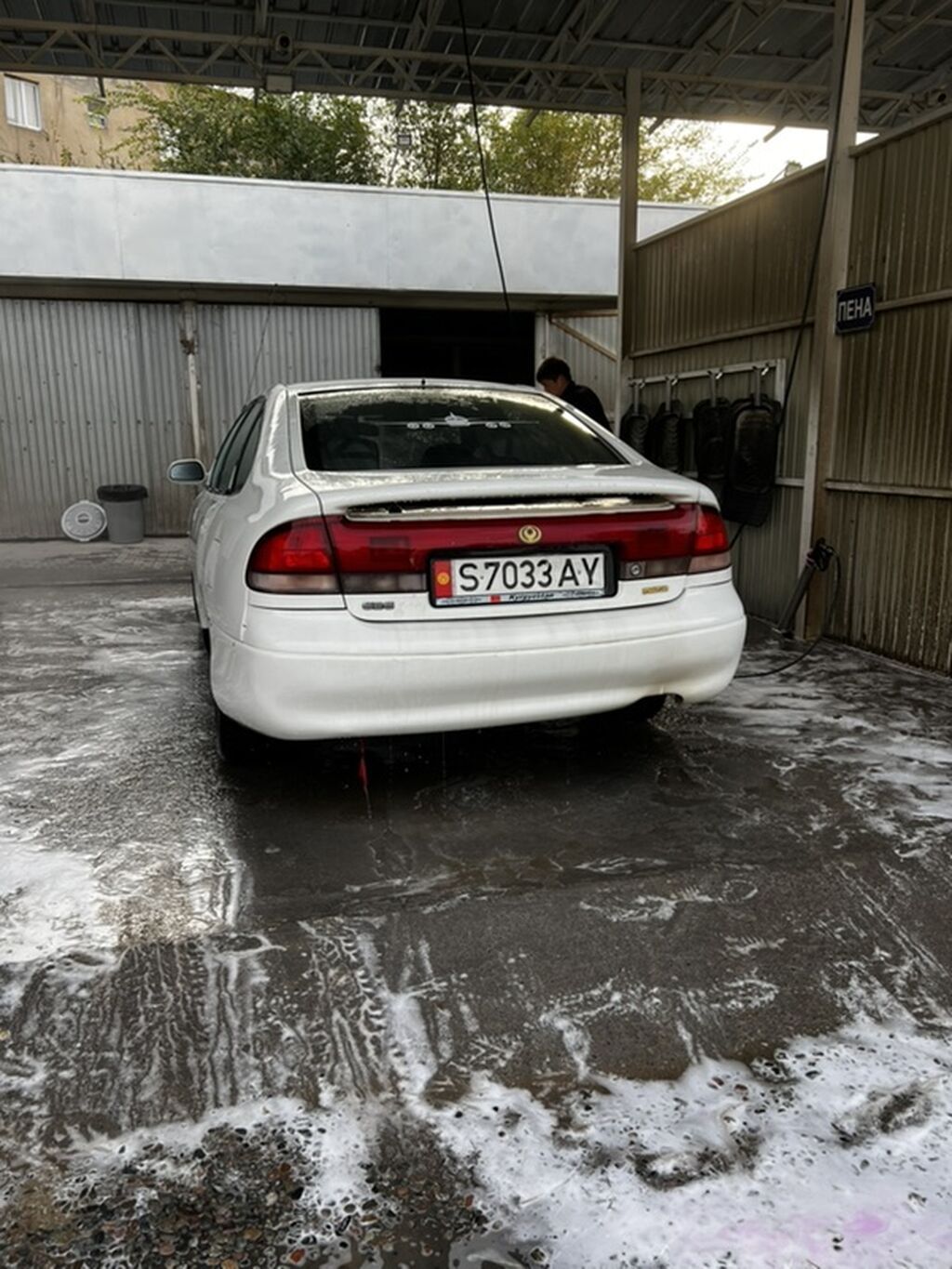 Mazda 626: 1993 г., 1.8 л, Механика, Бензин, Хэтчбэк: фото 4
