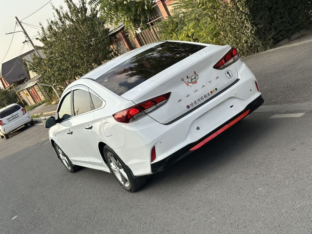 Hyundai Sonata: 2021 г., 2 л, Автомат, Газ, Седан: фото 2