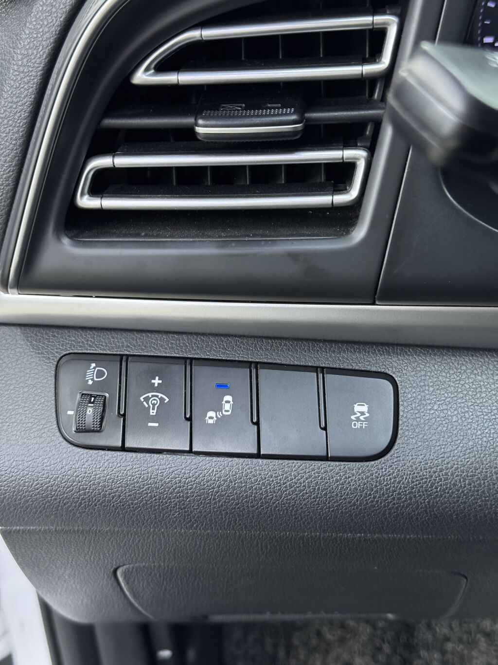 Hyundai Avante: 2019 г., 1.6 л, Автомат, Бензин, Седан: фото 6