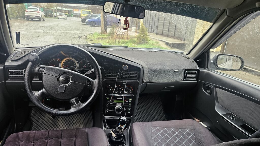 Daewoo Nexia: 2011 г., 1.6 л, Механика, Бензин, Седан: фото 5