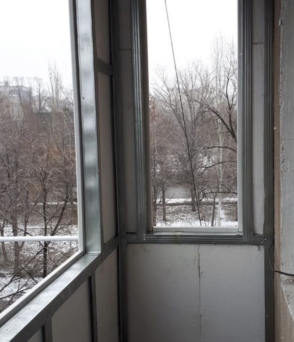Обшивка и каркасное остекление балконов/лоджий под ключ. -: фото 4