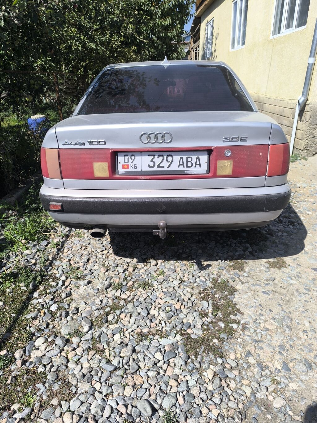 Audi 100: 1991 г., 2 л, Механика, Бензин, Седан: фото 4