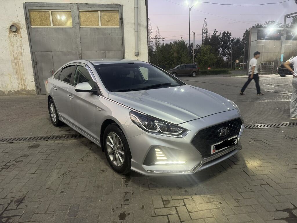 Hyundai Sonata: 2019 г., 2 л, Автомат, Газ, Седан: фото 2