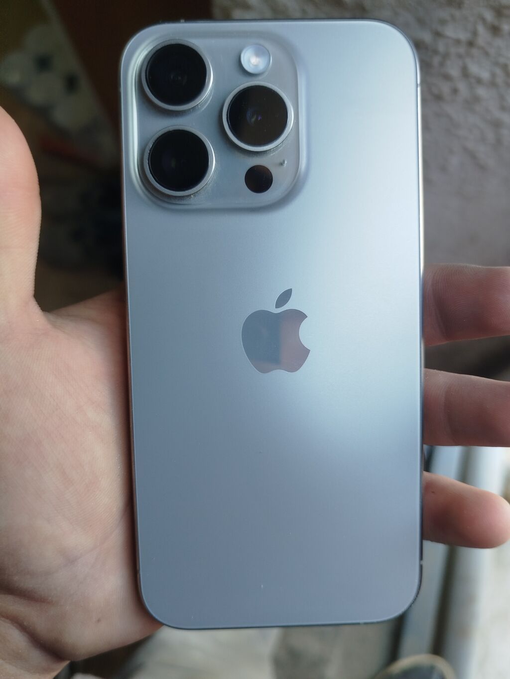 IPhone 15 Pro, Б/у, 128 ГБ, Natural Titanium, Чехол, 100 %: фото 5