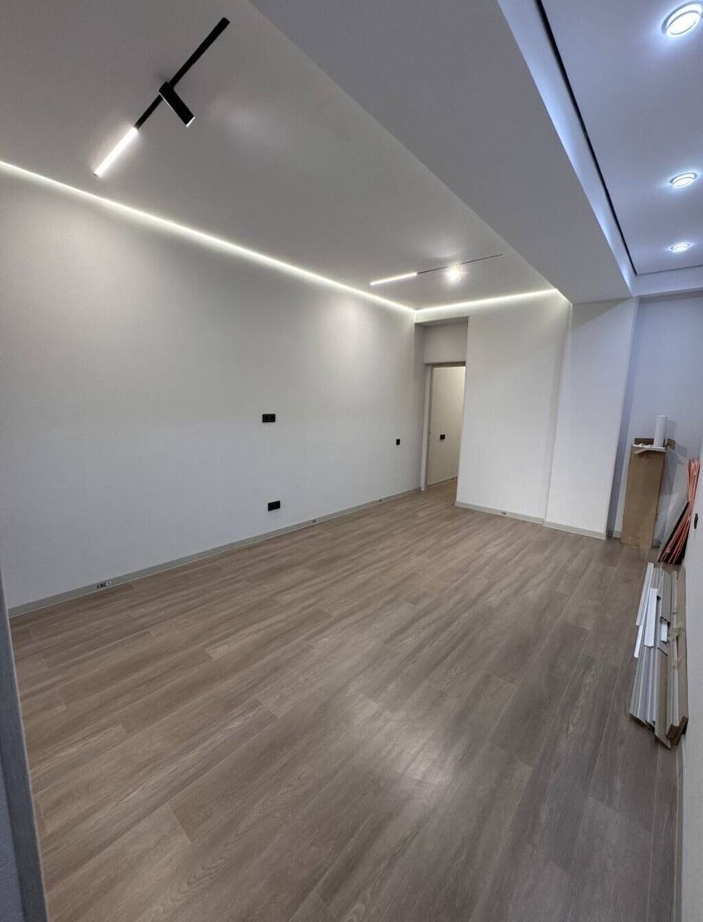 2 комнаты, 69 м², Золотой квадрат Элитка, 13 этаж, Дизайнерский ремонт: фото 2