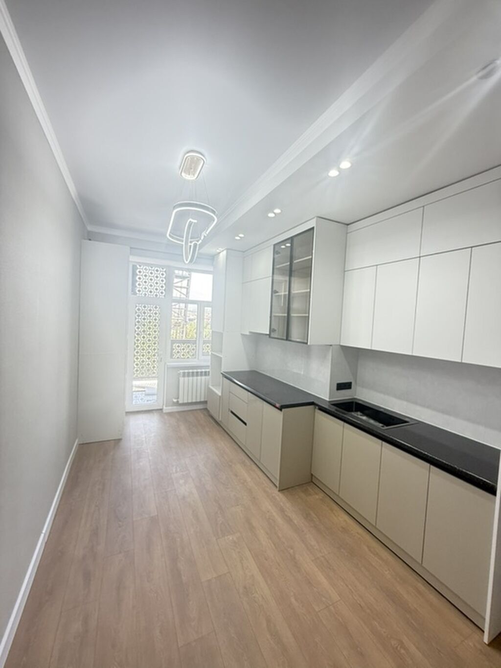 3 комнаты, 118 м², ул. Горького / Алматинка Элитка, 6 этаж, Евроремонт: фото 2