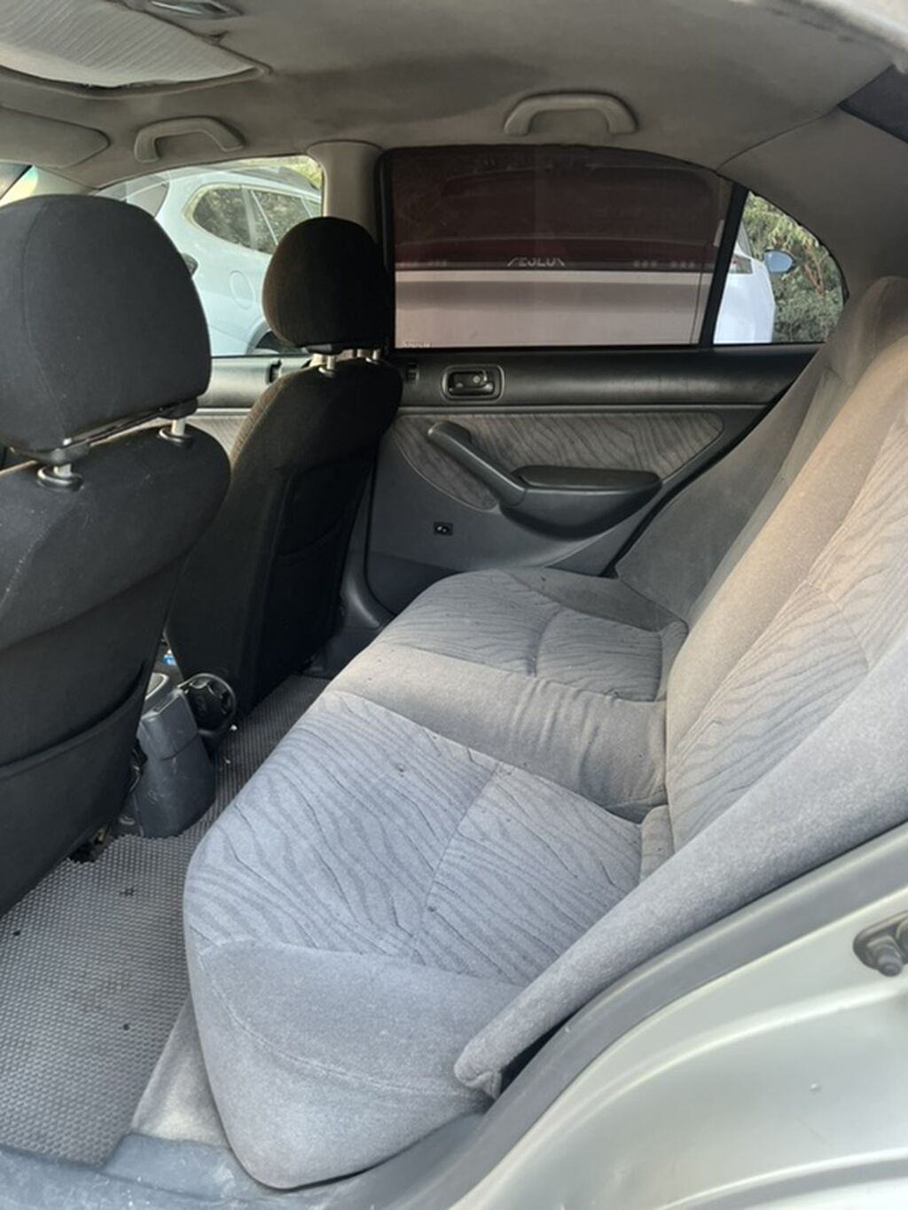 Honda Civic: 2002 г., 1.5 л, Автомат, Бензин, Седан: фото 5