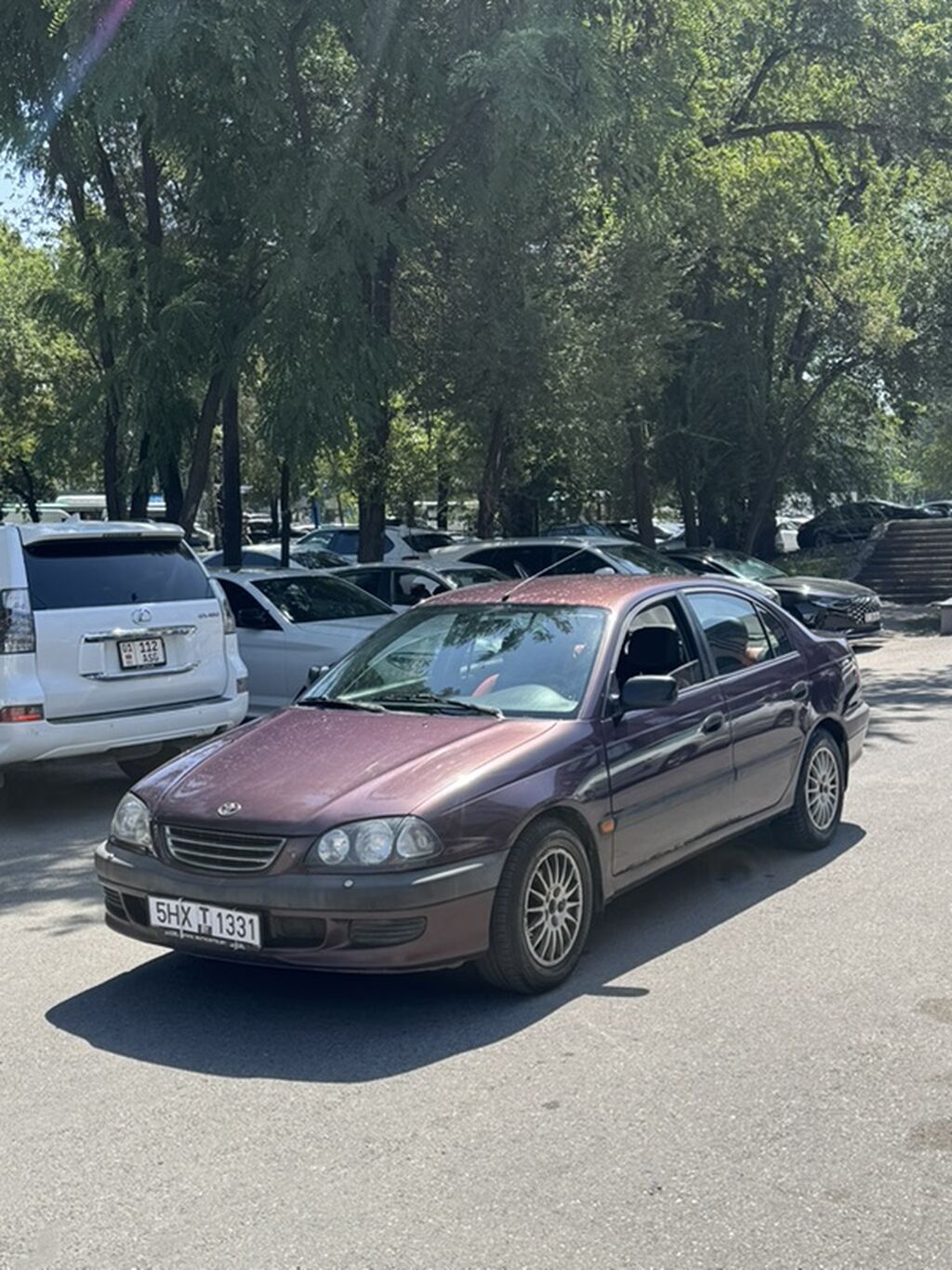 Toyota Avensis: 2000 г., 2 л, Механика, Бензин, Седан: фото 3