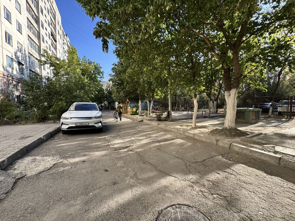 3 комнаты, 65 м², Молодая Гвардия Индивидуалка, 3 этаж, Старый ремонт: фото 3