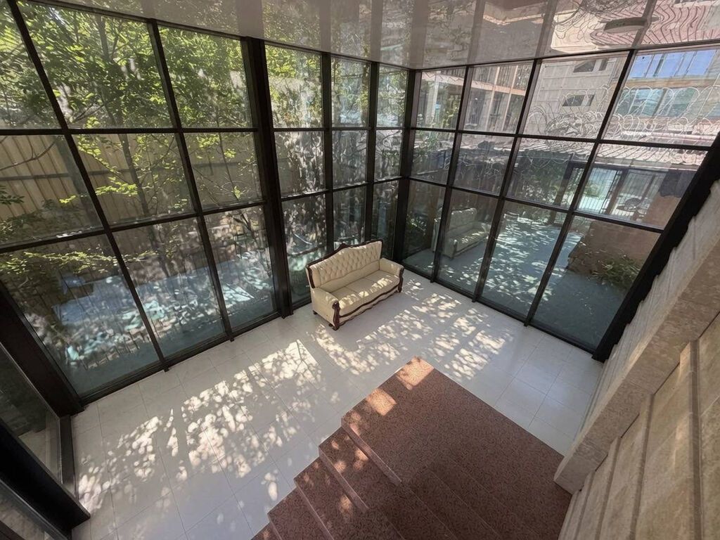 Продажа офисов 148 м², С ремонтом, Без мебели, Многоэтажное здание, 1 этаж — фото 3