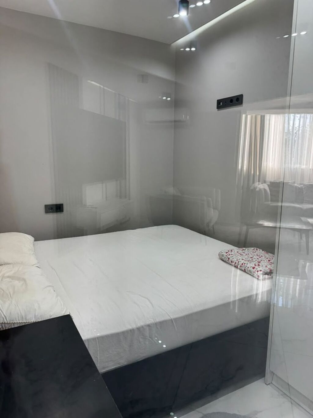 1 комната, 42 м², Индивидуалка, 3 этаж, Дизайнерский ремонт: фото 4