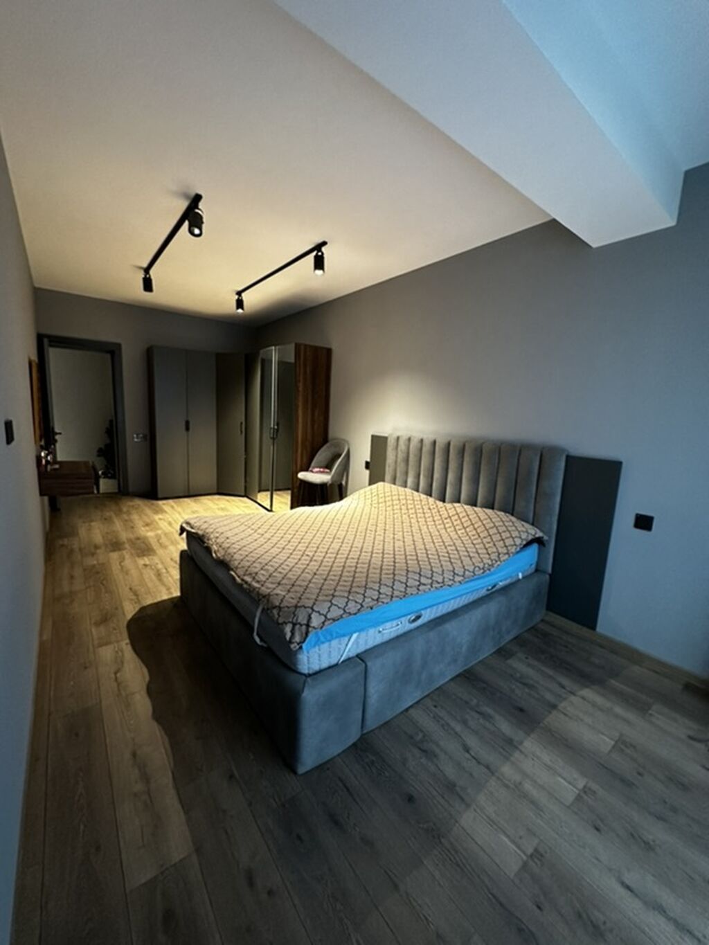 2 otaqlı, Yeni tikili, 82 kv. m