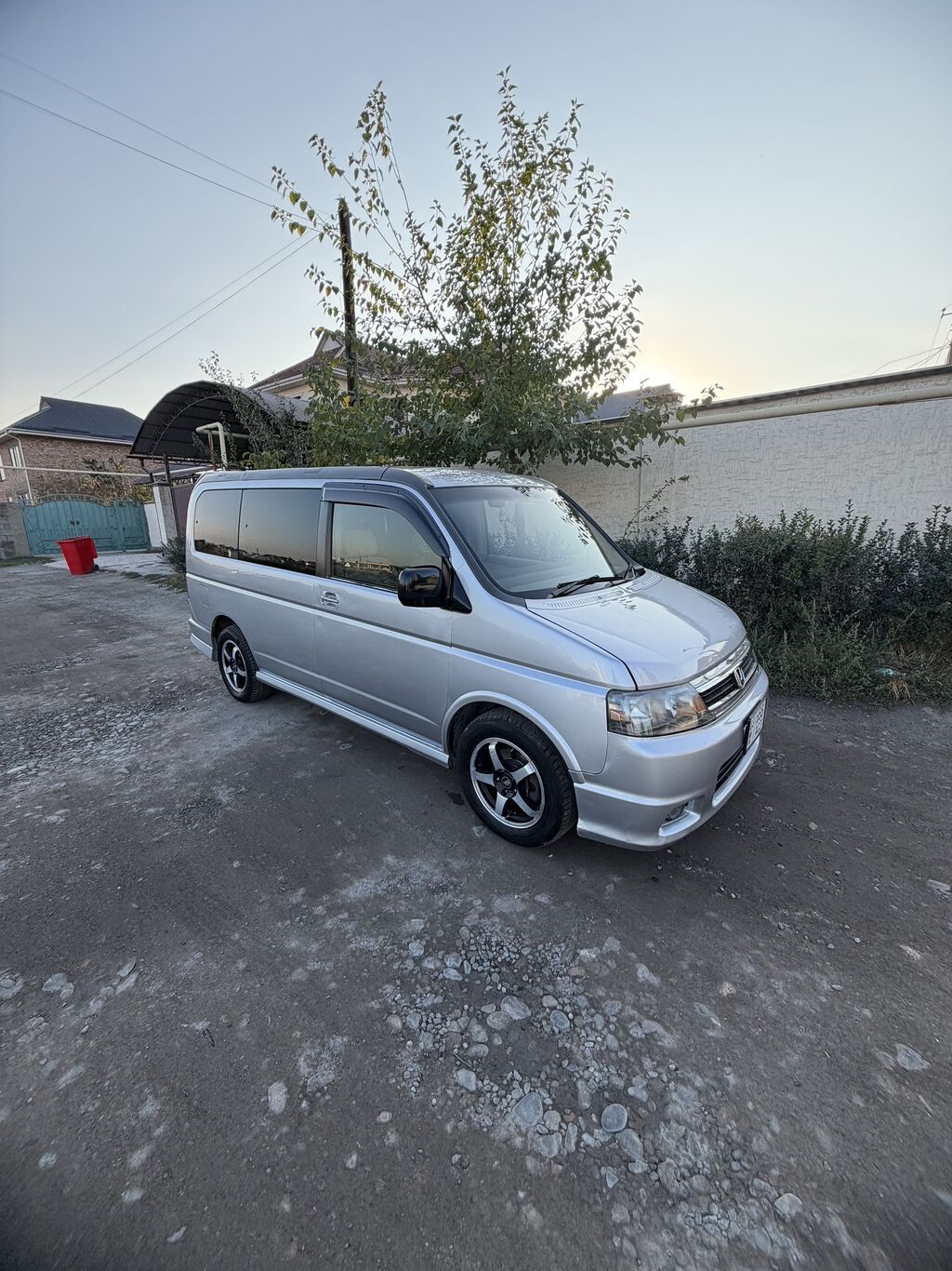 Honda Stepwgn: 2002 г., 2 л, Автомат, Газ, Универсал: фото 8