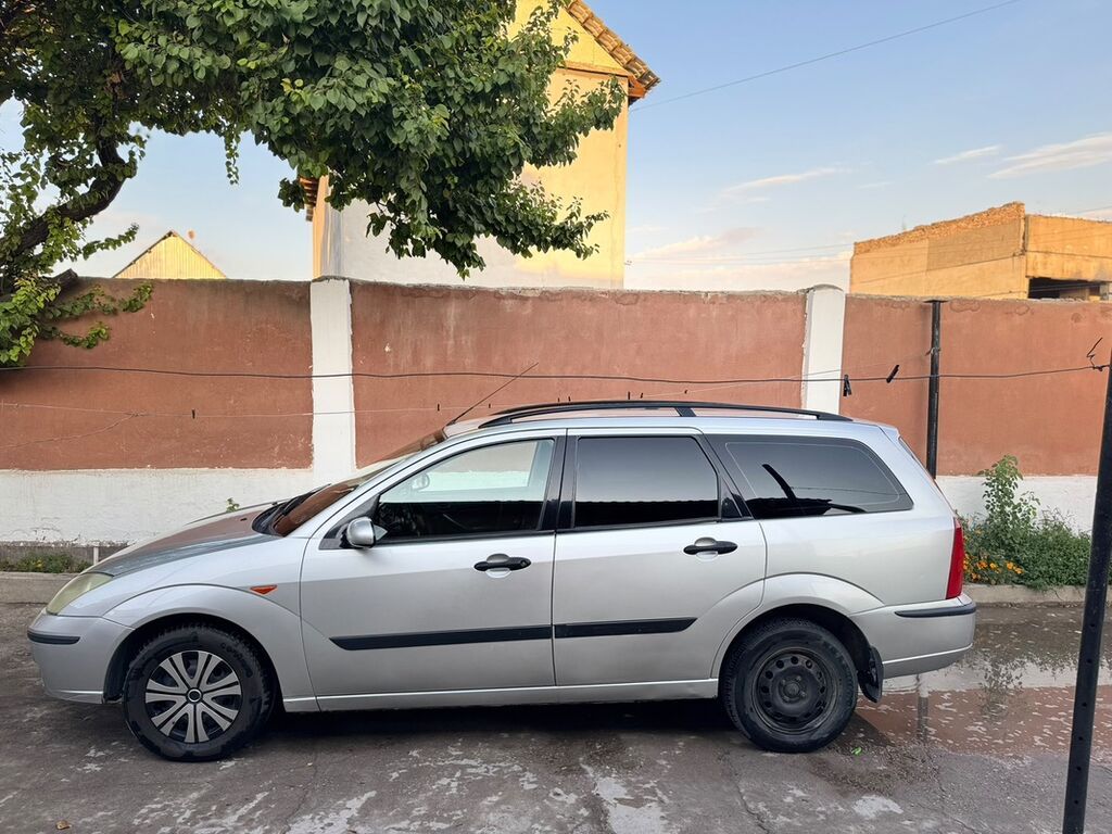 Ford Focus: 2002 г., 1.8 л, Механика, Бензин: фото 3