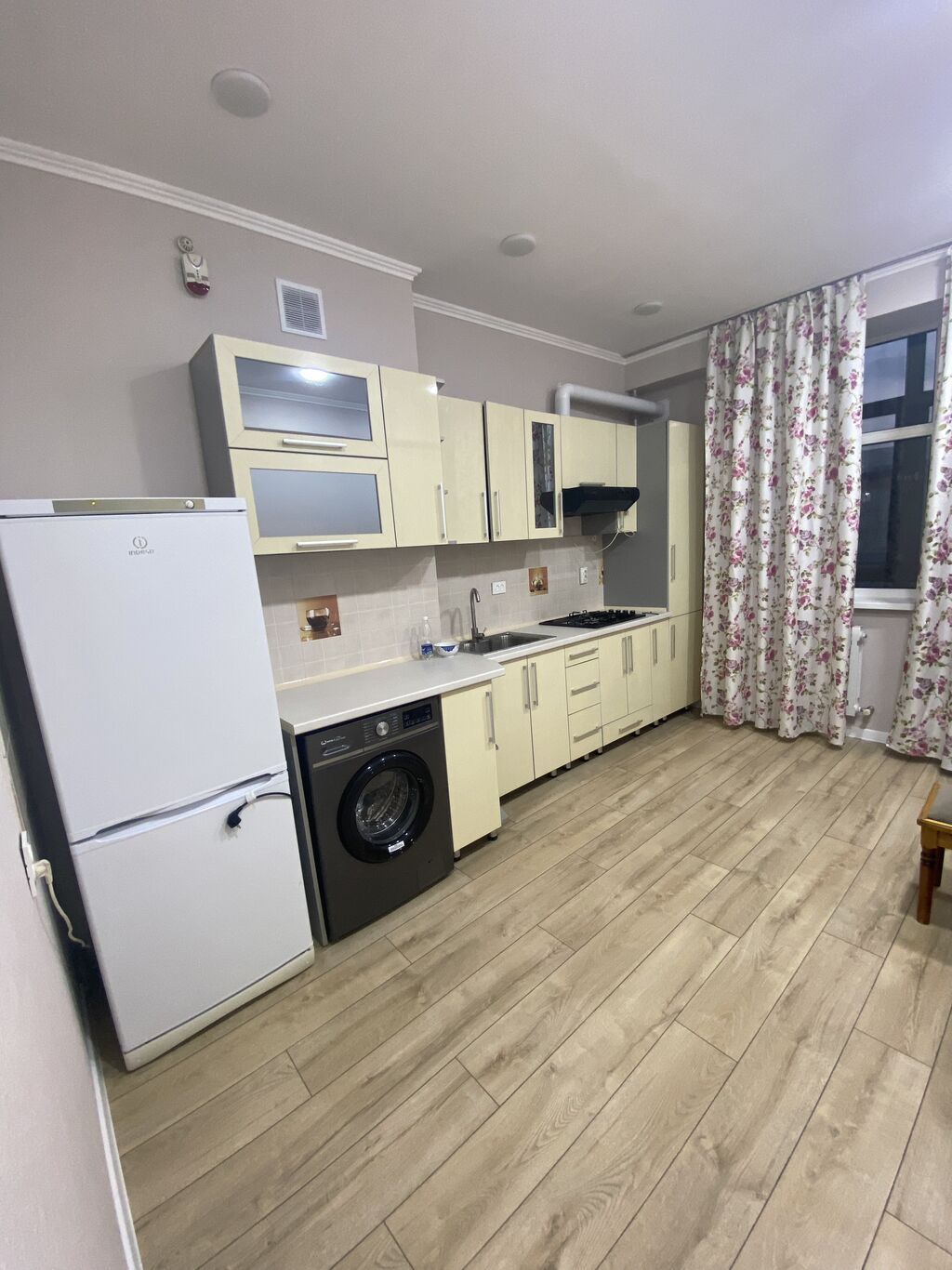 1 комната, 50 м², Филармония Элитка, 8 этаж, Евроремонт: фото 3
