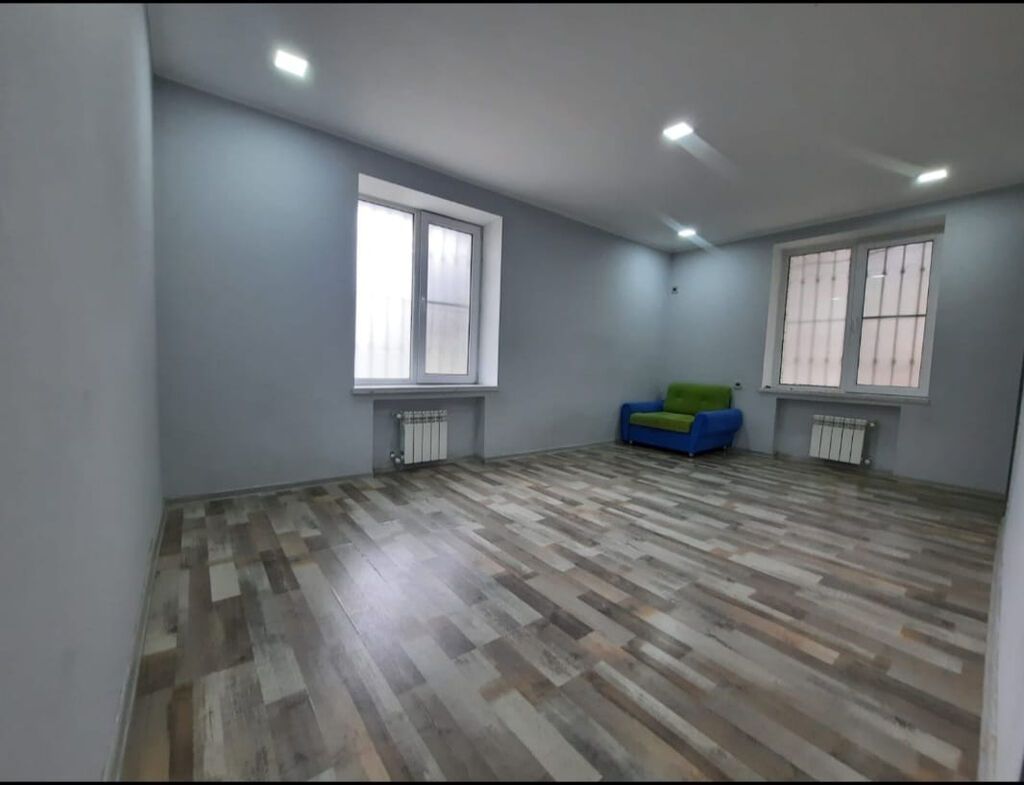 Neftçilər m/st, 8-ci km ərazisi. 1 otaqlı təmirli mənzil BOŞ kirayə