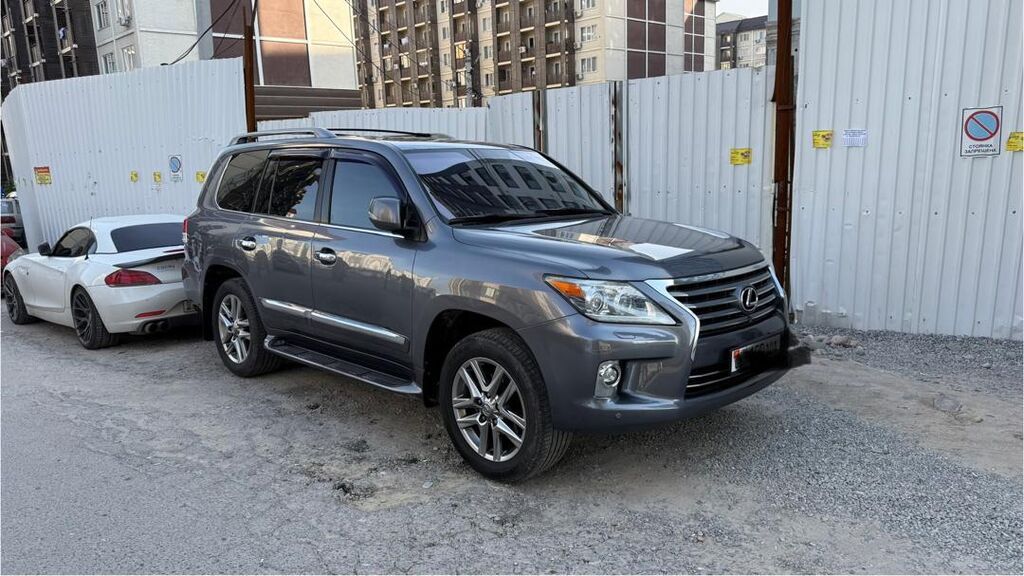 Lexus LX: 2015 г., 5.7 л, Автомат, Бензин, Внедорожник: фото 1