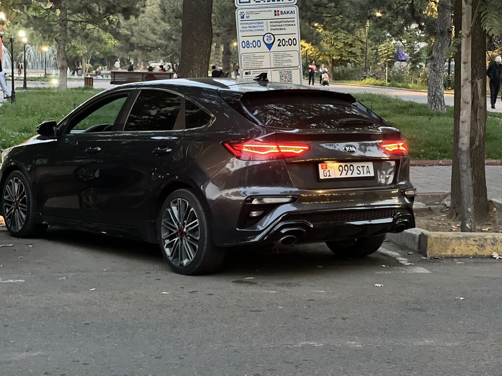 Kia K3: 2019 г., 1.6 л, Робот, Бензин, Хэтчбэк: фото 1
