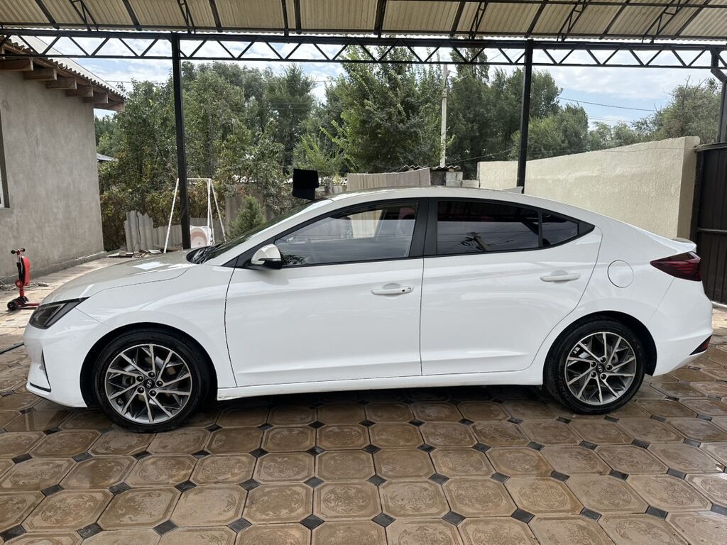 Hyundai Avante: 2019 г., 1.6 л, Автомат, Бензин, Седан: фото 2