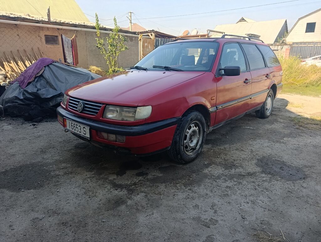 Volkswagen Passat Variant: 1996 г., 2 л, Механика, Бензин, Универсал: фото 3