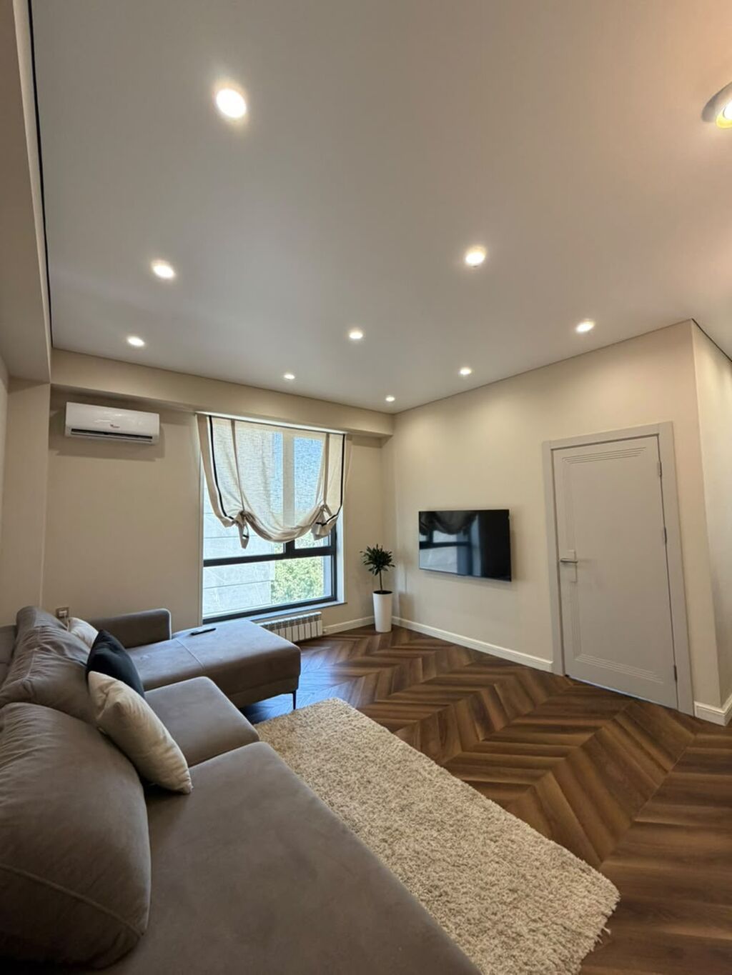 3 комнаты, 65 м², Старый аэропорт Элитка, 8 этаж, Дизайнерский ремонт: фото 2