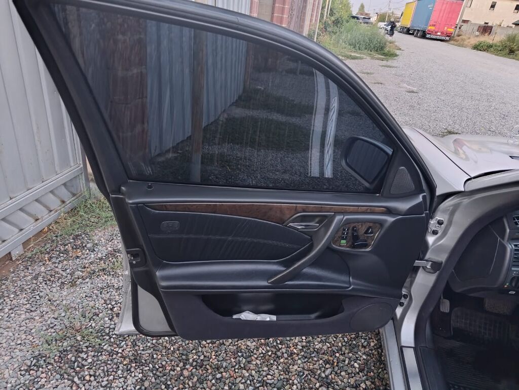 Mercedes-Benz E-Class: 2001 г., 4.3 л, Автомат, Бензин, Седан: фото 6
