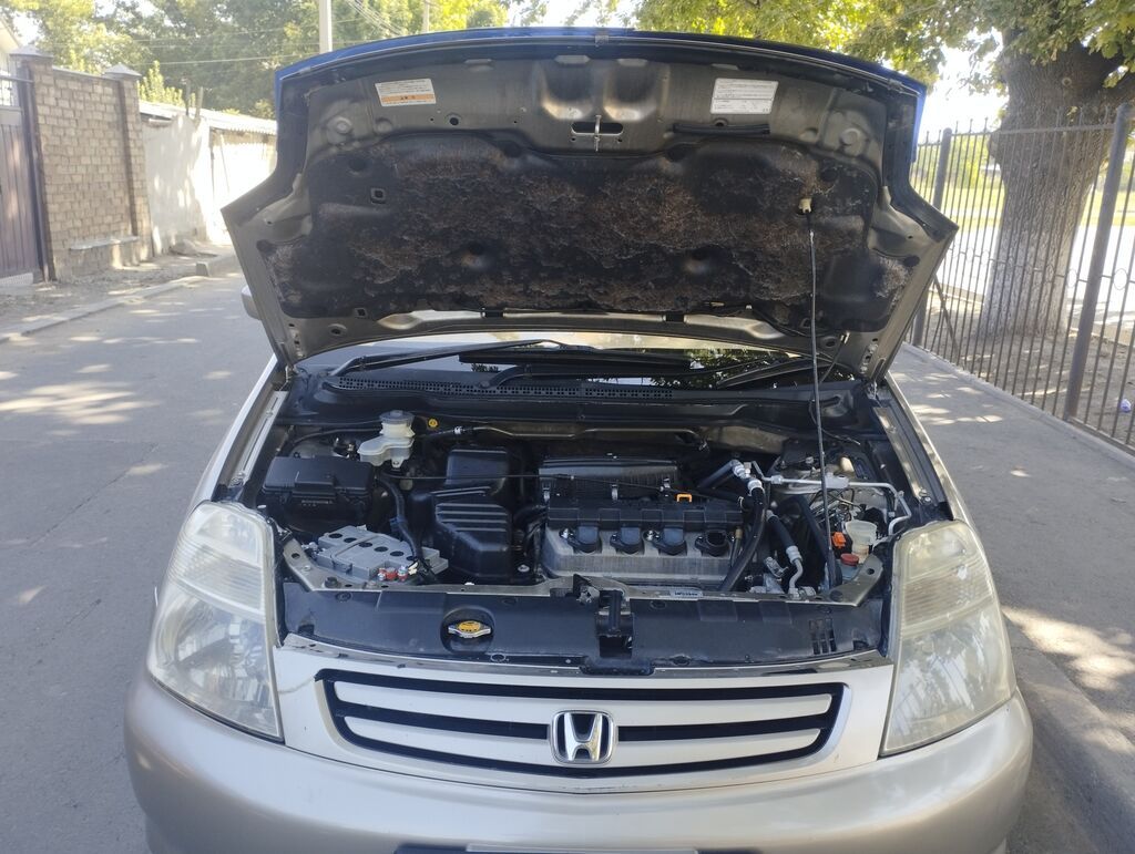 Honda Stream: 2002 г., 1.7 л, Автомат, Бензин, Минивэн: фото 8
