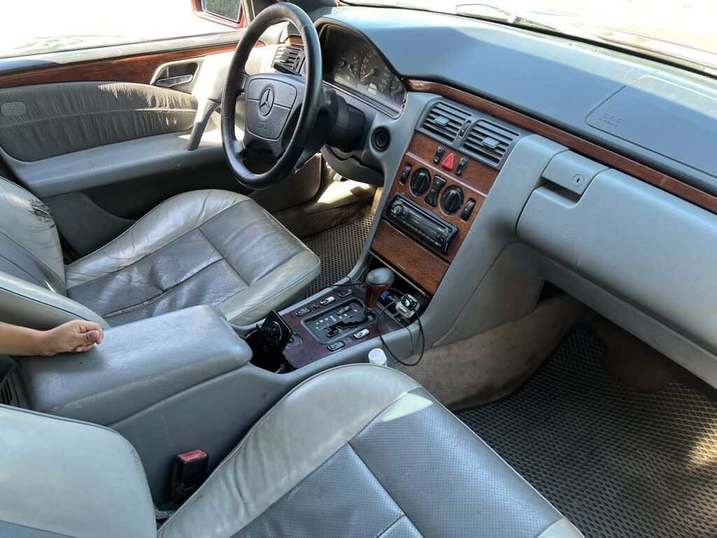 Mercedes-Benz E-Class: 1998 г., 2.2 л, Автомат, Бензин, Универсал: фото 5