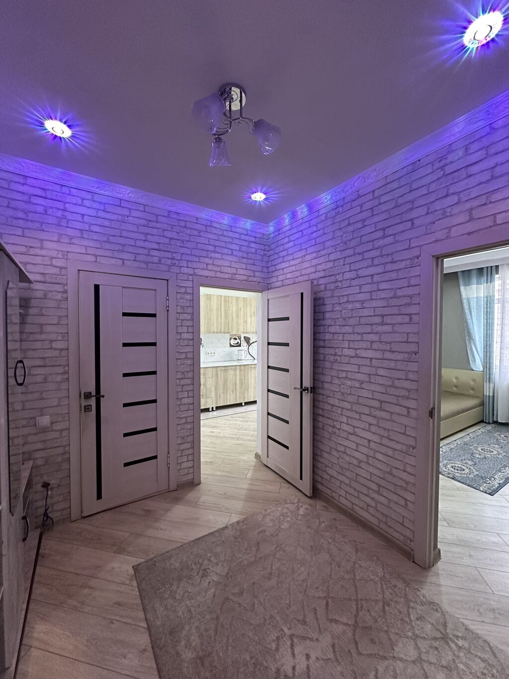 2 комнаты, 70 м², Азия Молл Элитка, 11 этаж, Евроремонт: фото 2