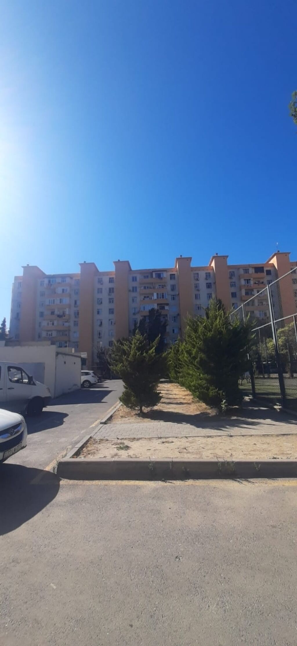 Bakı, Bakıxanov qəs., 3 otaqlı, Köhnə tikili, m. Neftçilər, 80 kv. m