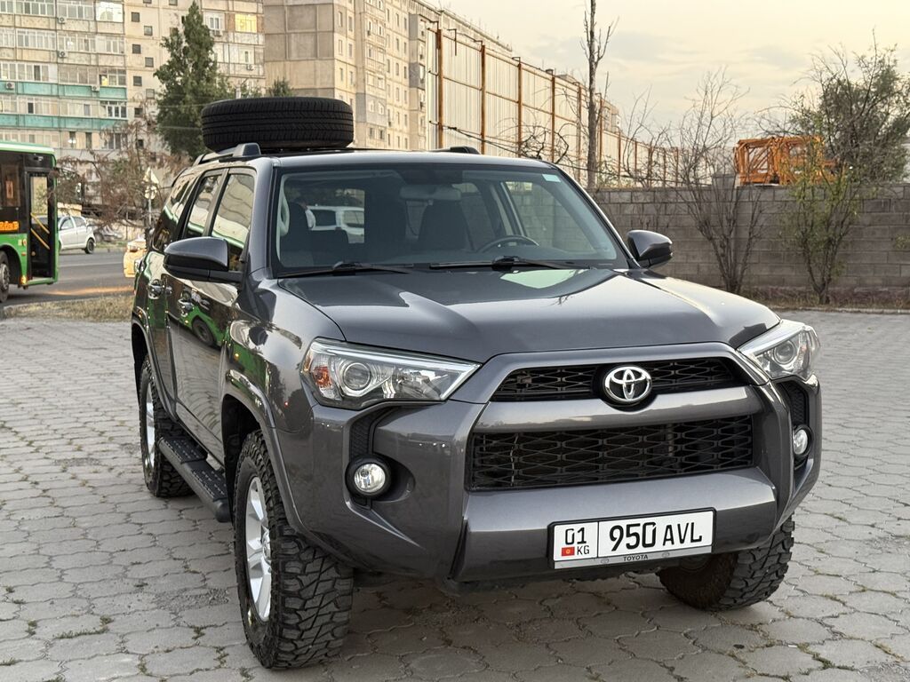 Toyota 4Runner: 2019 г., 4 л, Автомат, Газ, Внедорожник: фото 2