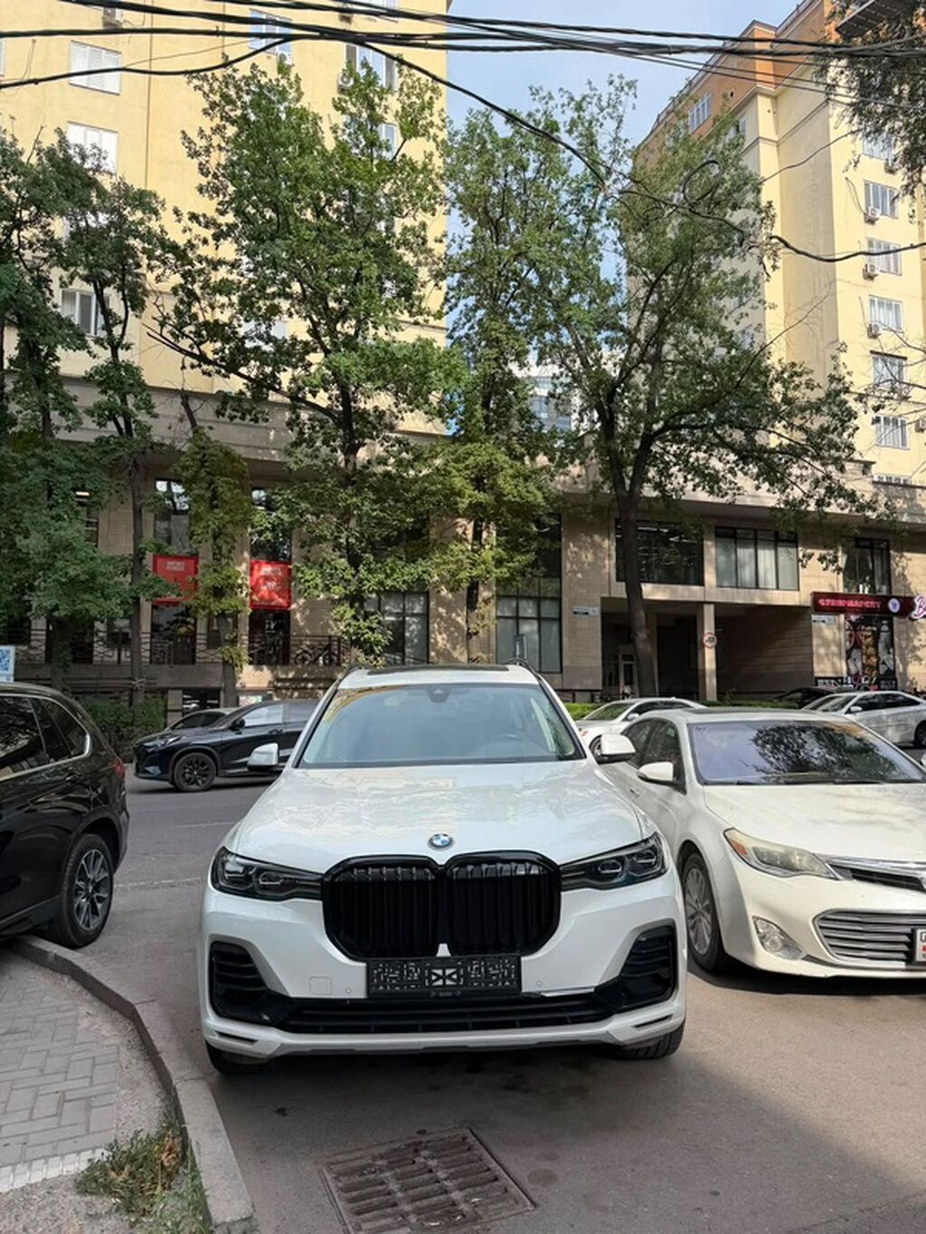 BMW X7: 2019 г., 3 л, Автомат, Бензин, Кроссовер: фото 3