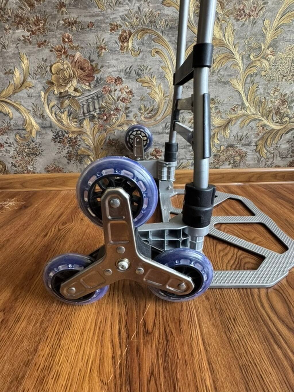 Складная тележка (Foldable Hand Truck) с лестничными колесами: фото 3