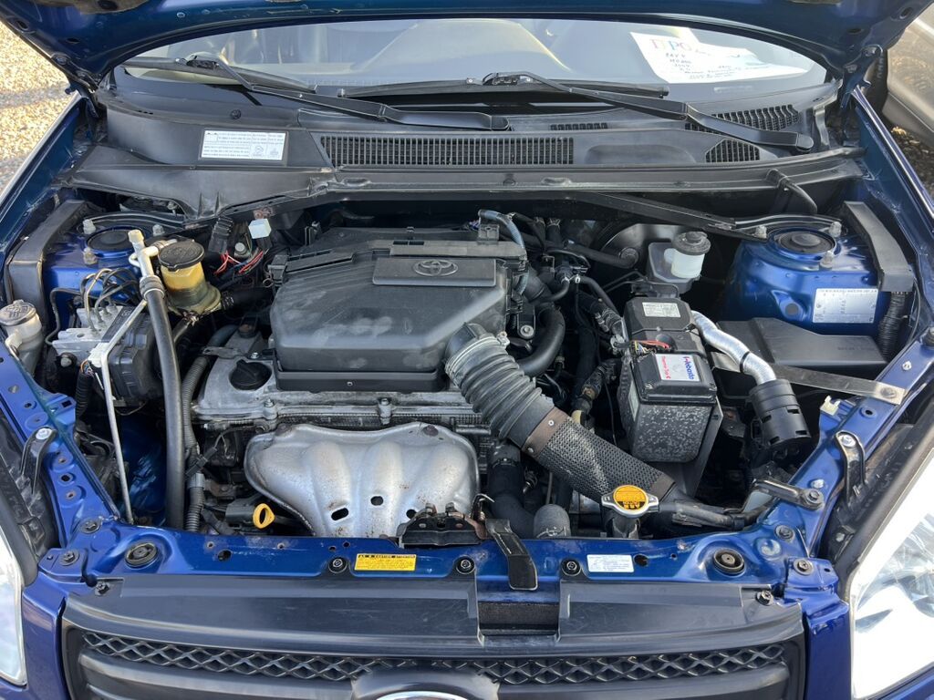 Toyota RAV4: 2004 г., 2 л, Автомат, Бензин, Кроссовер: фото 8