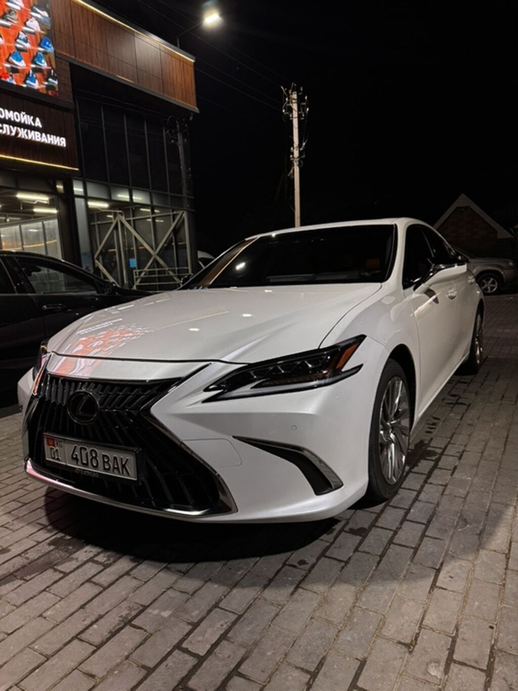 Lexus ES: 2022 г., 2.5 л, Автомат, Гибрид, Седан: фото 1
