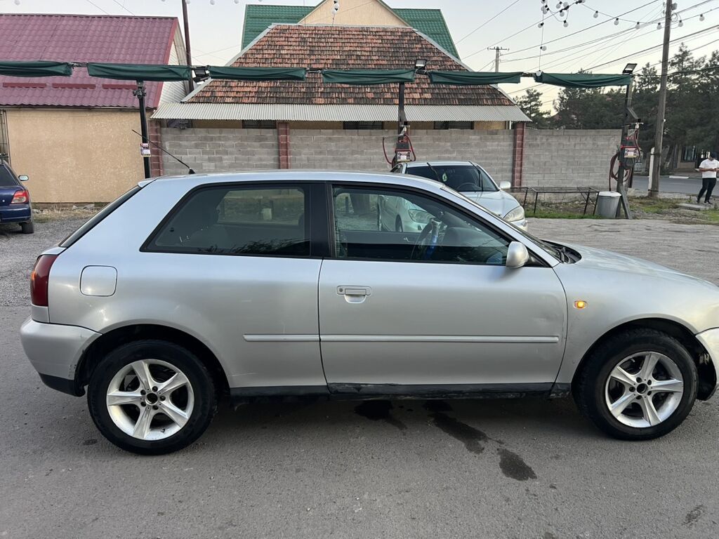 Audi A3: 1996 г., 1.8 л, Автомат, Бензин, Хэтчбэк: фото 5
