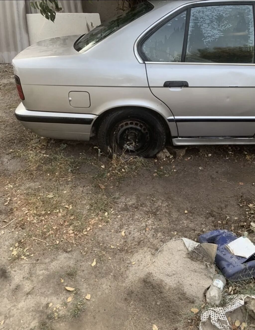 BMW 5 series: 1989 г., 2.5 л, Механика, Седан: фото 5