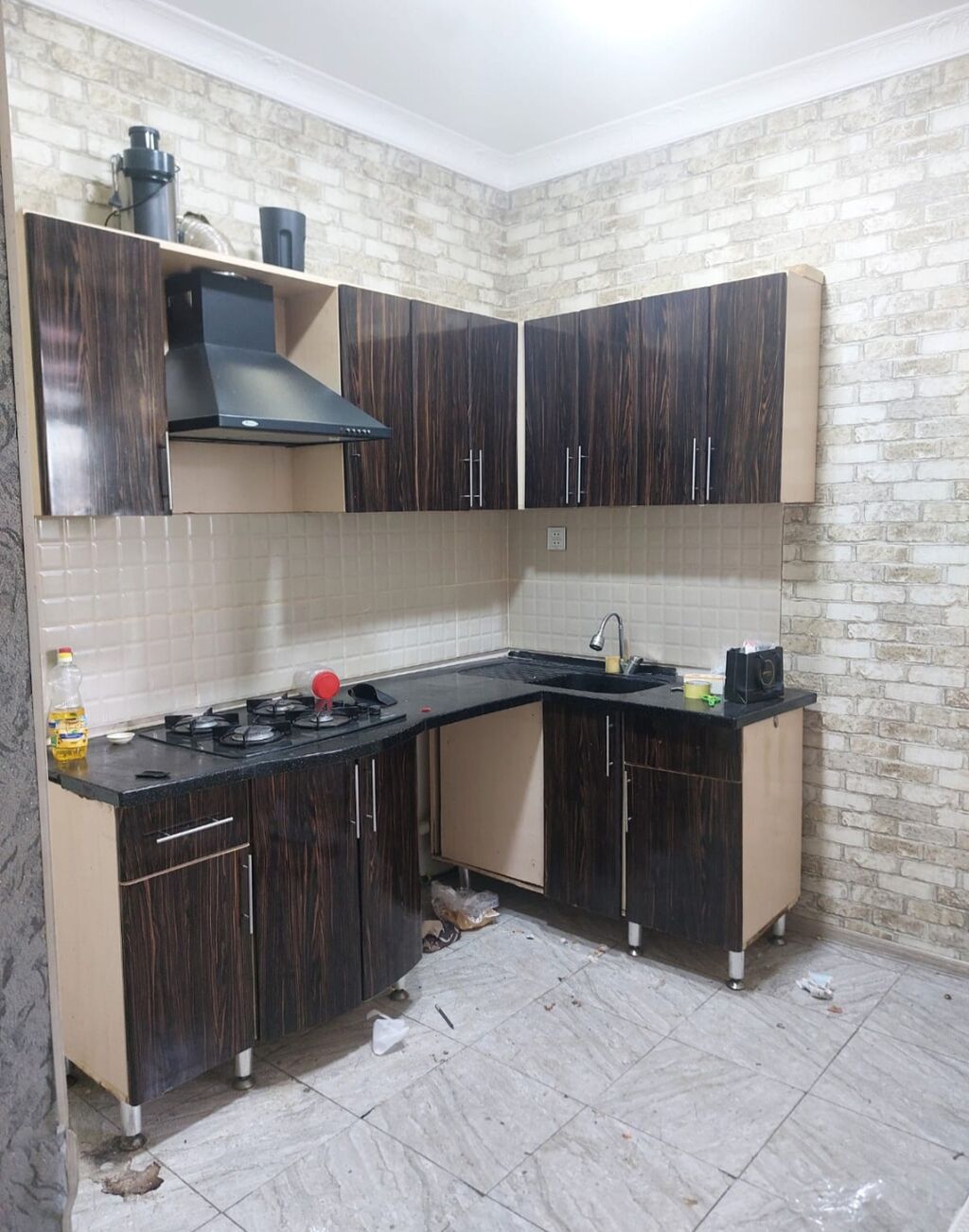 90 kv. m, 2 otaqlı, Kombi, Qaz, İşıq