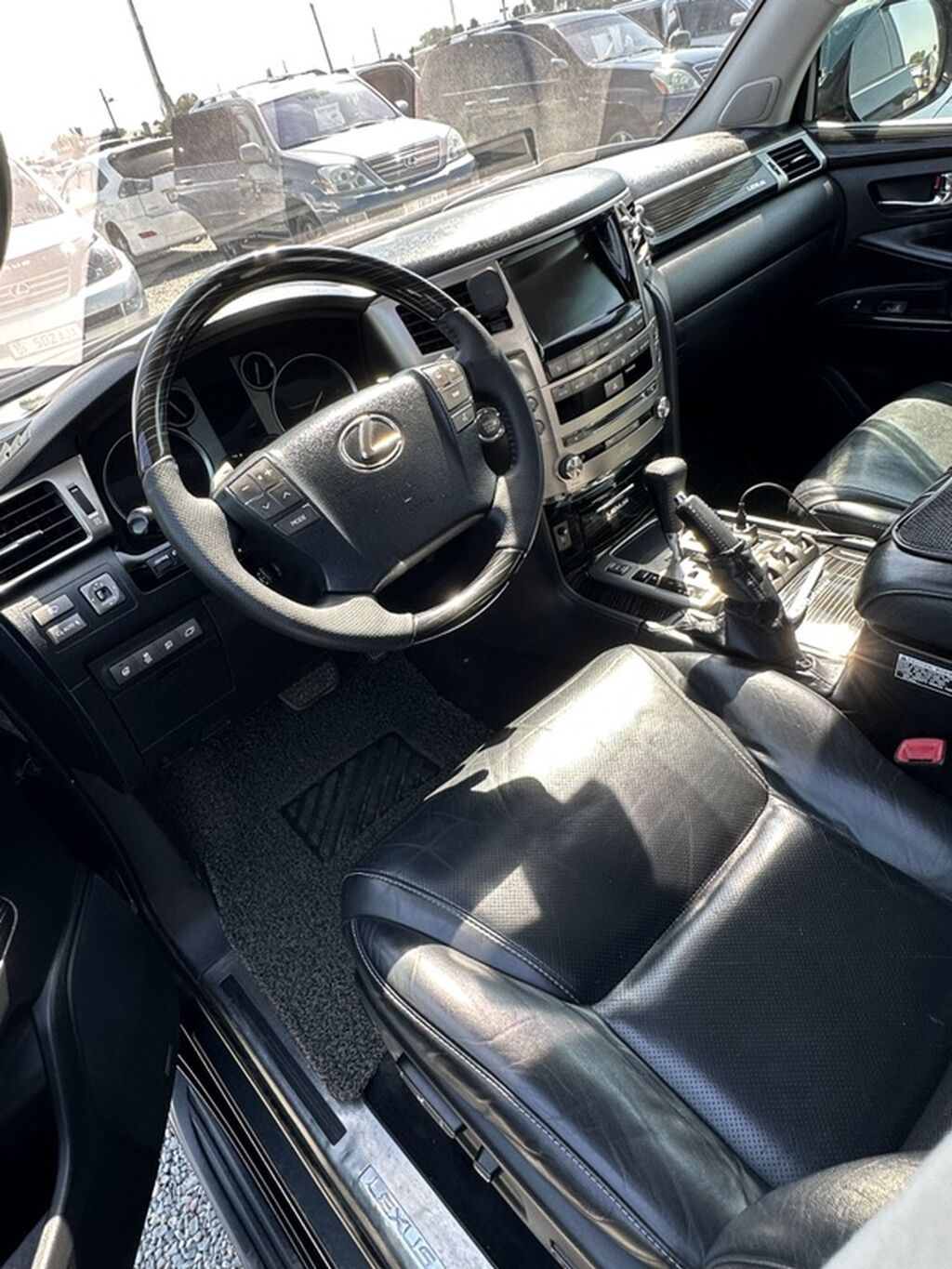 Lexus LX: 2012 г., Автомат, Внедорожник: фото 4