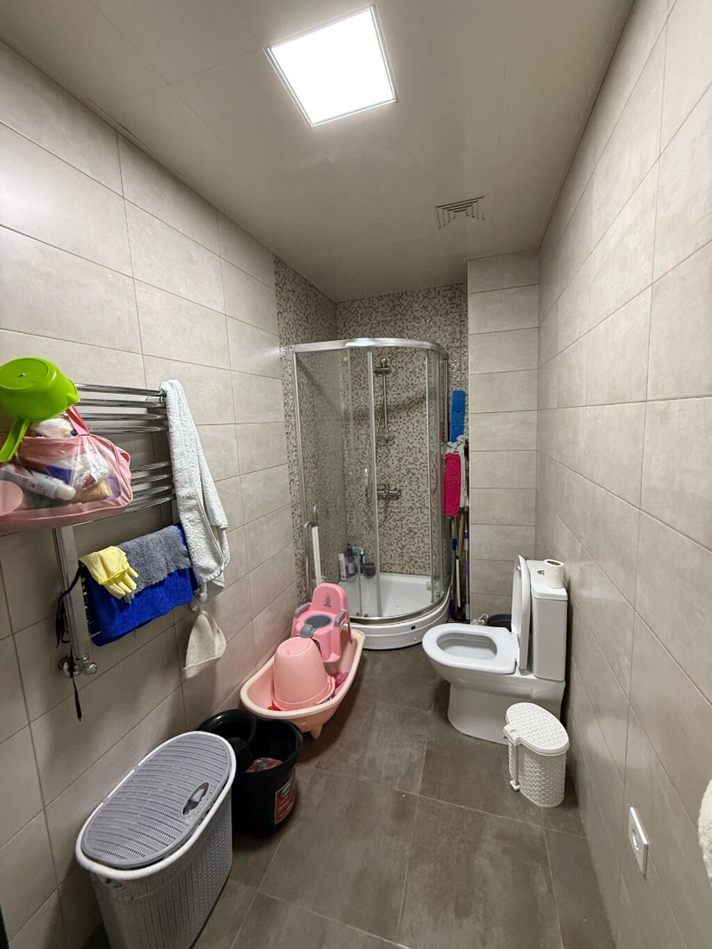 Yasamal rayonu Həsənbəy Zərdabi kücəsində (Nəsrəddin Tusi klinikası