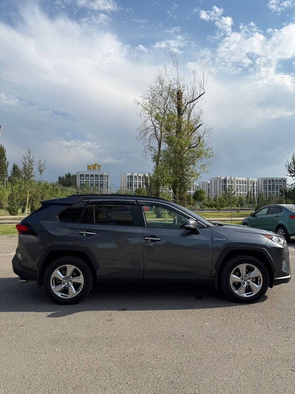 Toyota RAV4 Hybrid 2019, 2.5 л, АКПП, 82 тыс. км: фото 4