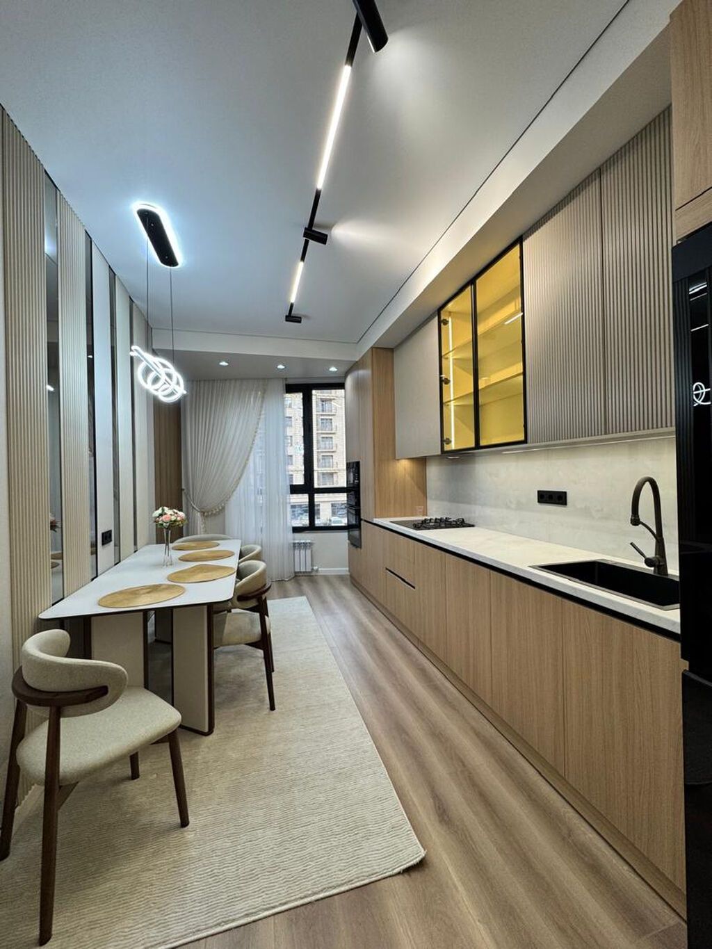 2 комнаты, 73 м², Асанбай мкр Элитка, 3 этаж, Дизайнерский ремонт: фото 1