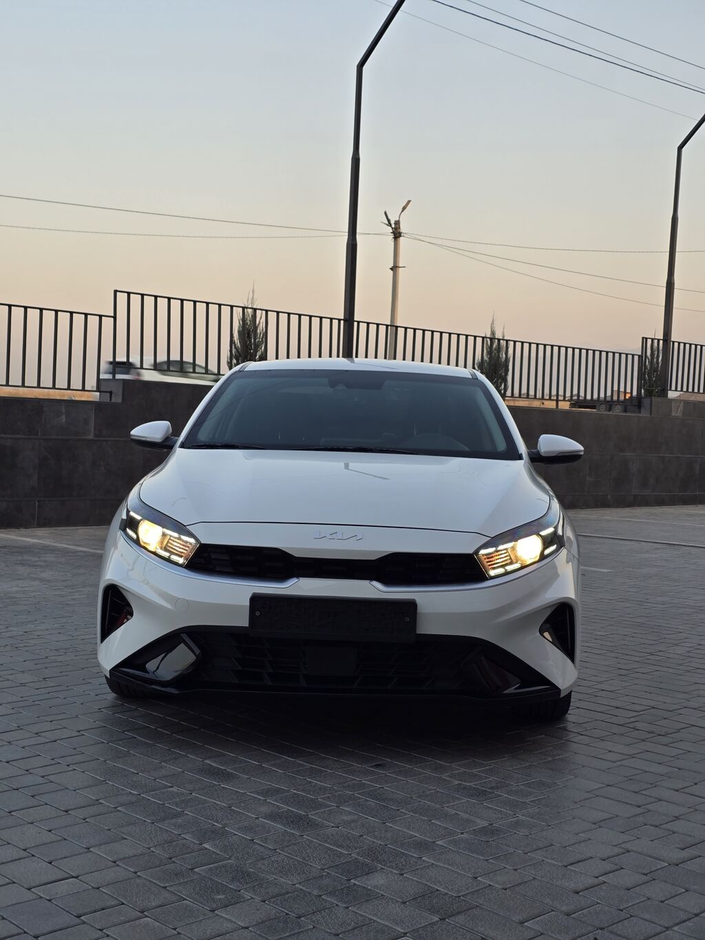 Kia K3: 2021 г., 1.6 л, Вариатор, Бензин, Седан: фото 1