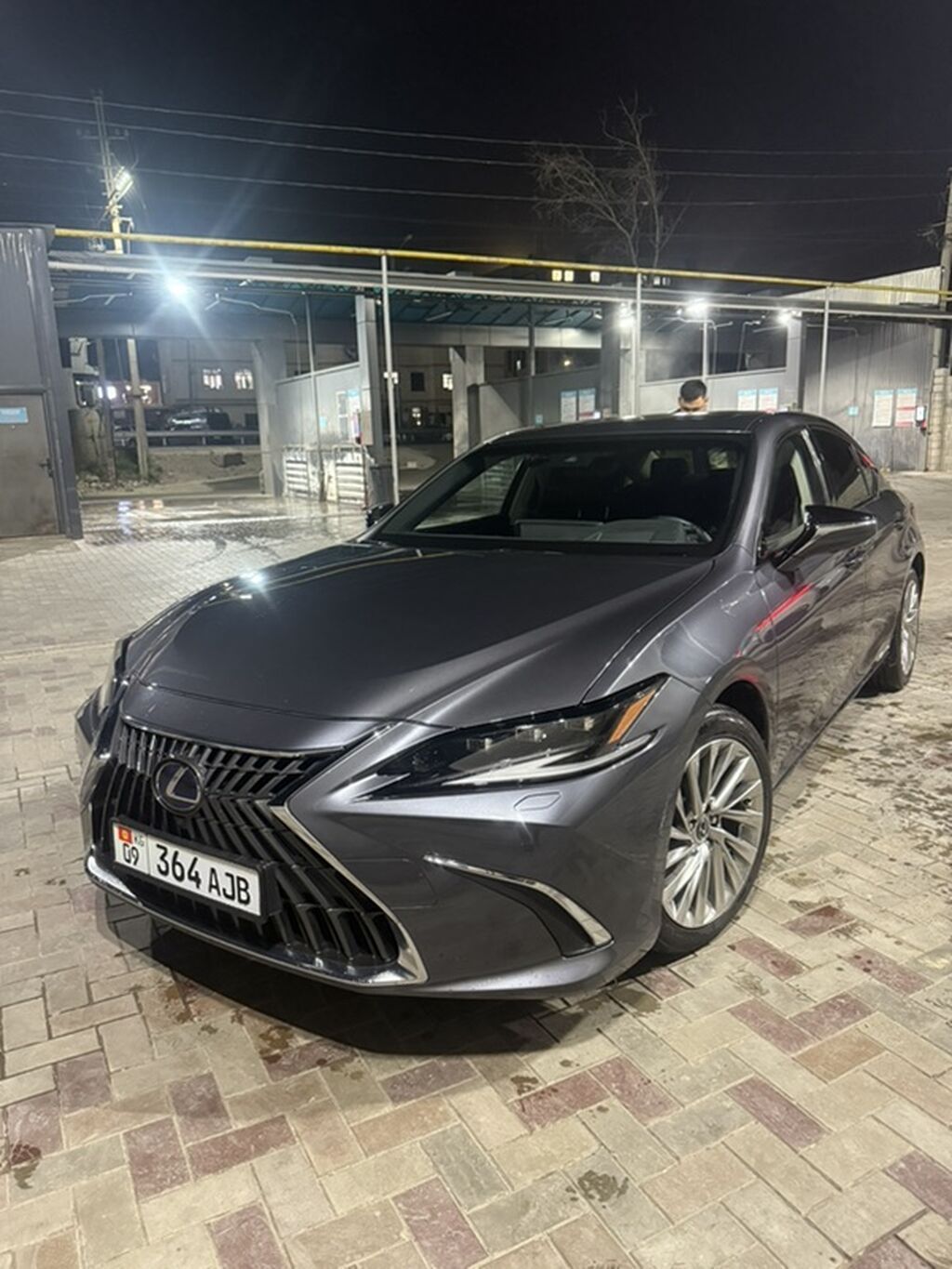 Lexus ES: 2022 г., 2.5 л, Автомат, Гибрид, Седан: фото 2