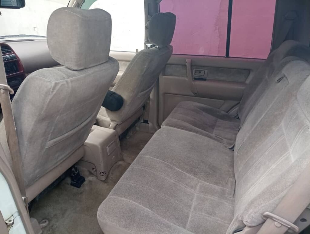 Isuzu Trooper: 2002 г., 3.2 л, Автомат, Газ, Внедорожник: фото 6