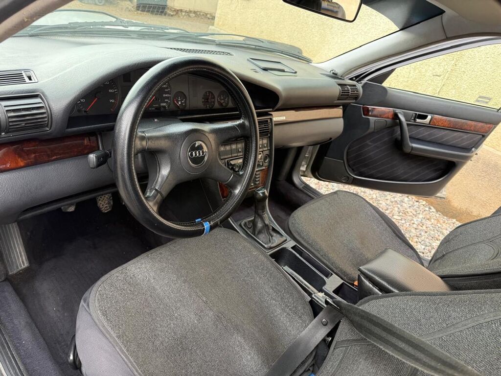 Audi 100: 1994 г., Механика, Седан: фото 3