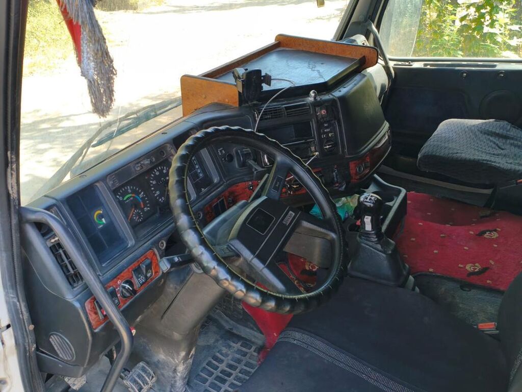 Тягач, Volvo, 1994 г., Шторный: фото 4