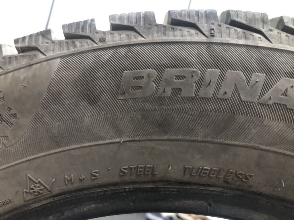 Зимняя шипованная шина Viatti 185/65 R15. 3 шт. в наличии 1 шт. 1500с: фото 5