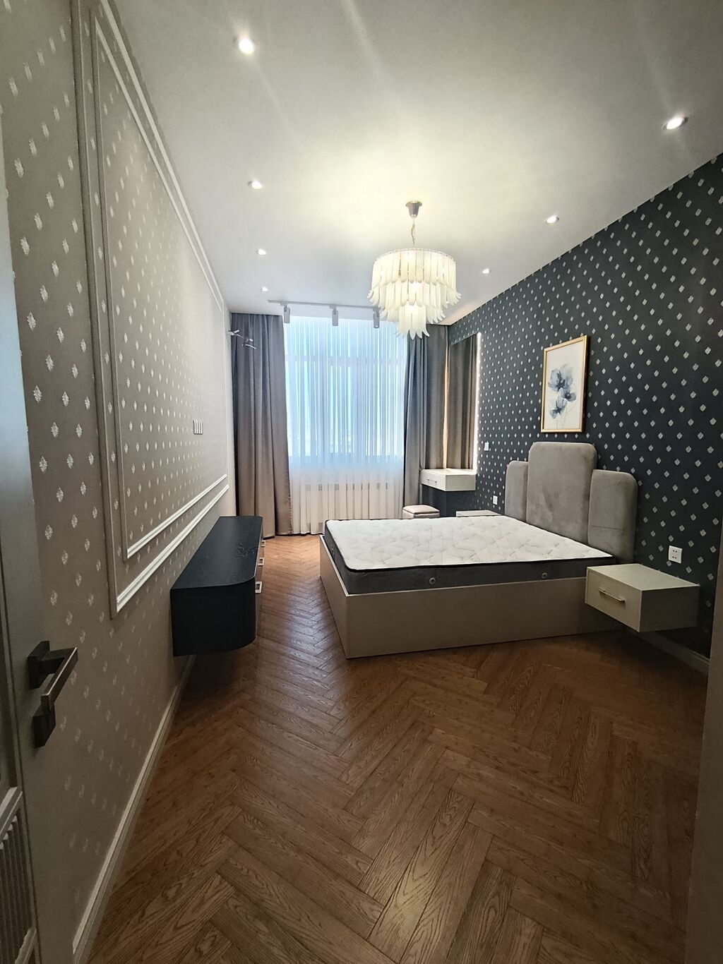 3 otaqlı, Yeni tikili, m. 8 Noyabr, 89 kv. m